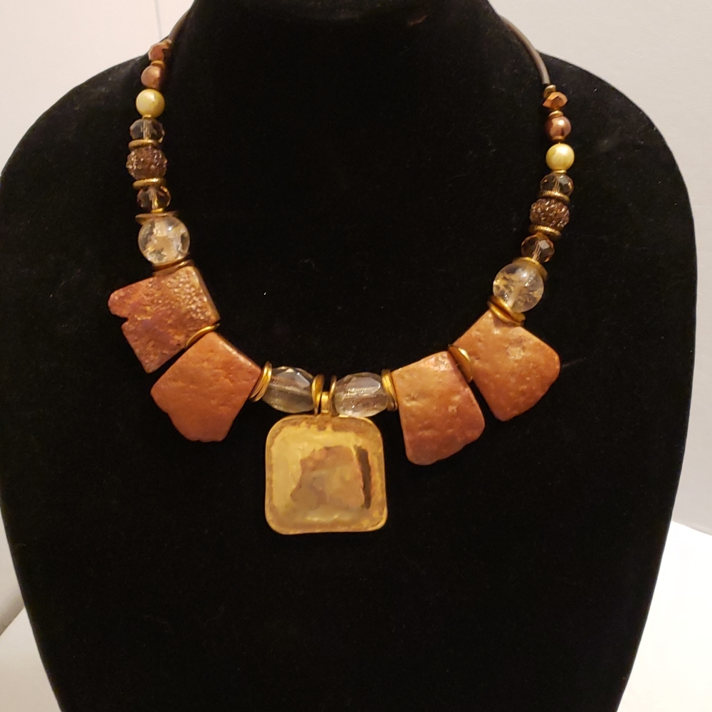 Avgad necklace